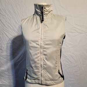 Women’s Burton  Snowboarding Puffy Vest - Sz XSmall Zip Full closure Beige/Black